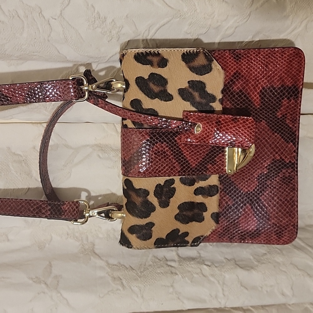 Croosbody bag by Victoria Napoli